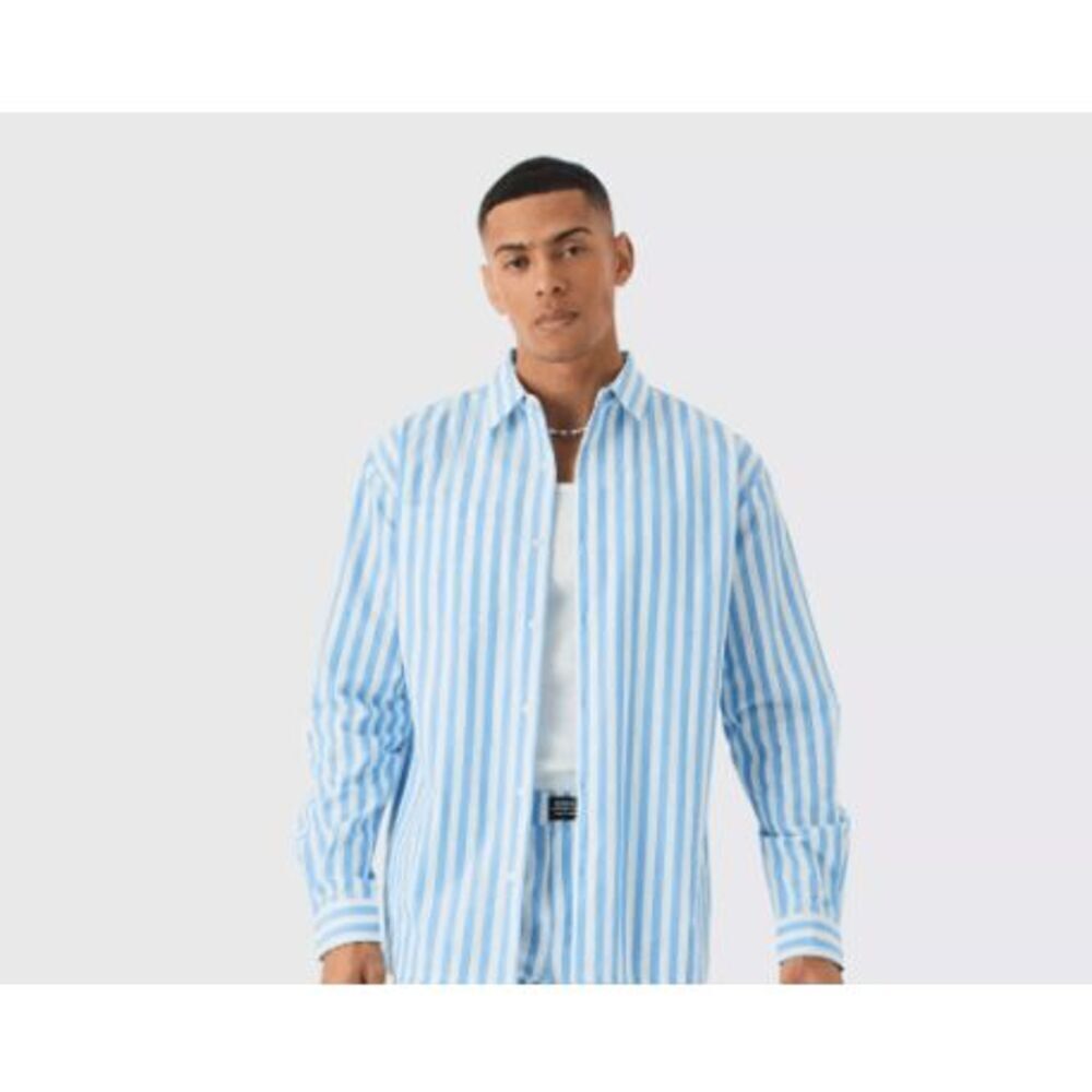NWT BoohooMAN Oversized Poplin Wide Pinstripe Button Front Shirt Size Medium‎